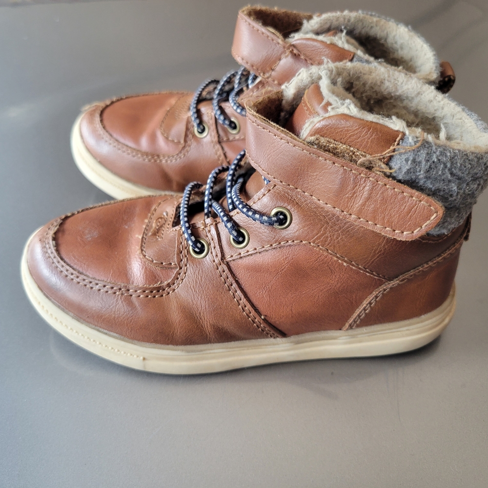 Cozy Brown Kids Boots with Faux Fur